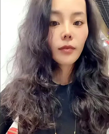 三石626下课后，猛删以前的视频和作文，就可以知道三石这次真的是坐着赢、站着赢、