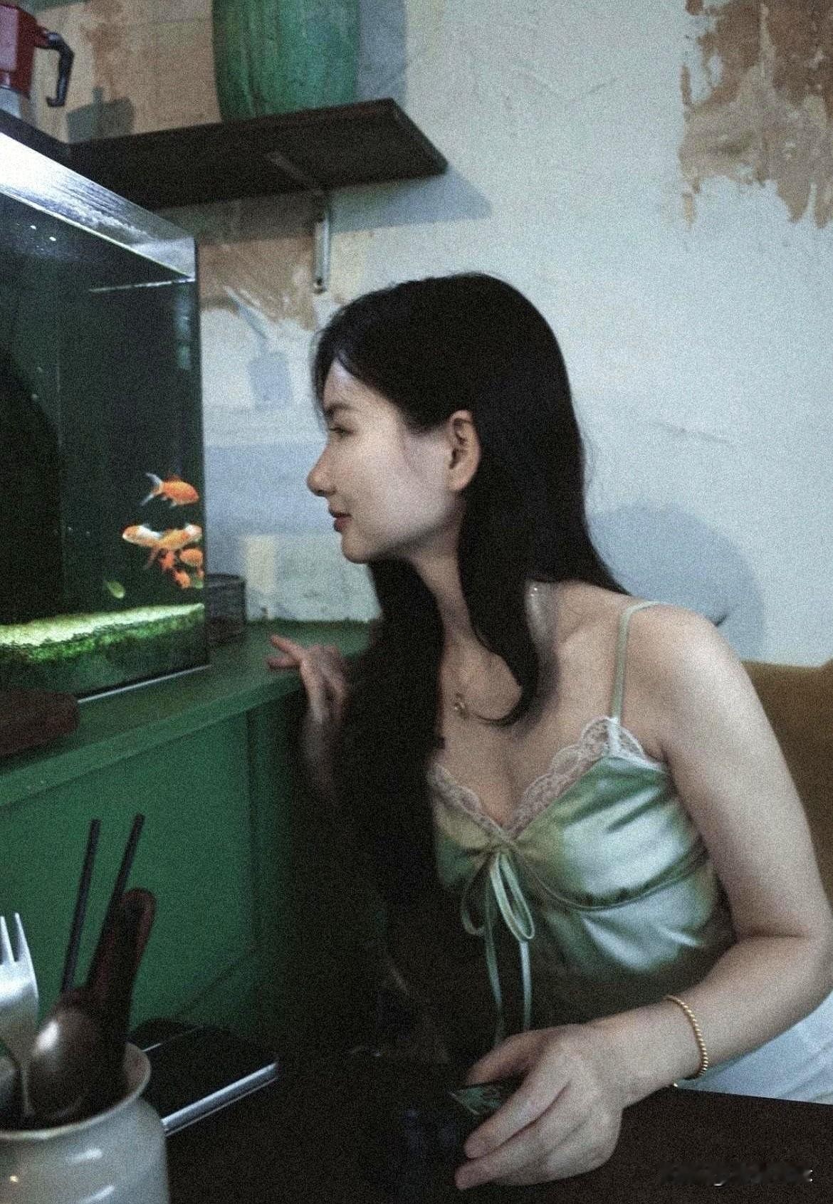 我干家电清洗快十年了，头一回碰上这种事，真把我整懵了。现在有些人过日子，真是比