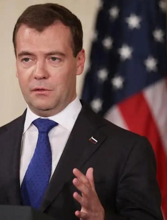 梅德韦杰夫：一旦战败，就用核弹攻击4个国家，将动用战略核武器针对乌克兰、德