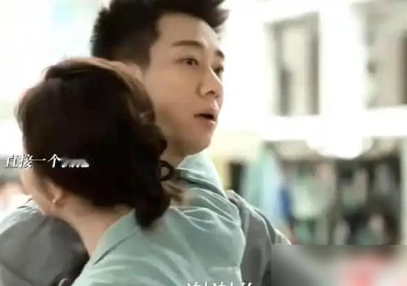 王劲松一句台词，就压过了谭松韵整部戏的眼泪，这事真不赖她。你去看《我的山与