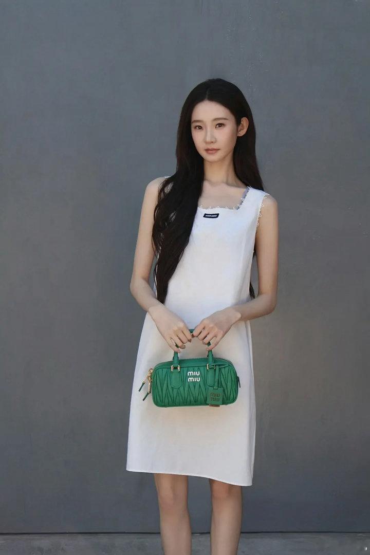 7位小花miumiu卖包同框比美✨谁颜值气场更出圈？