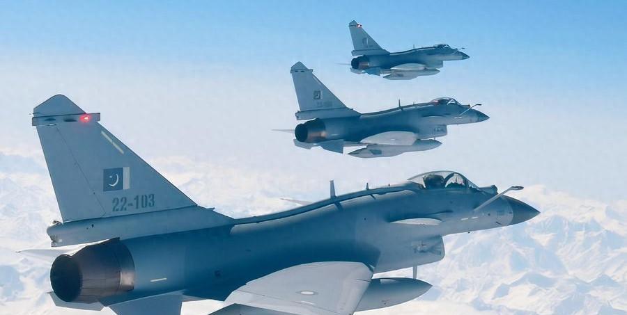 伊朗绝对不会买歼10C战机，也不会买052D战舰，也不会买什么防空导弹，一句话就