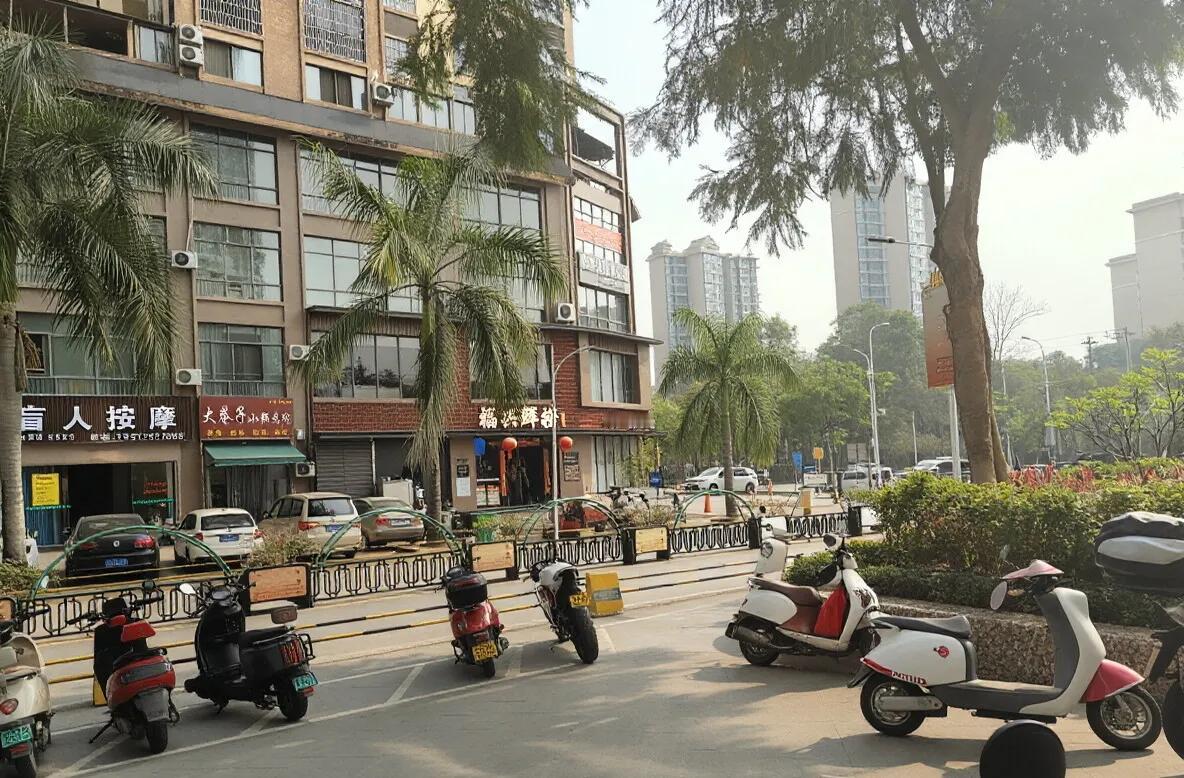 前天早上在版纳出租屋洗手间突然心梗走的67岁老张头，据老张头黑龙江老乡说，今天上