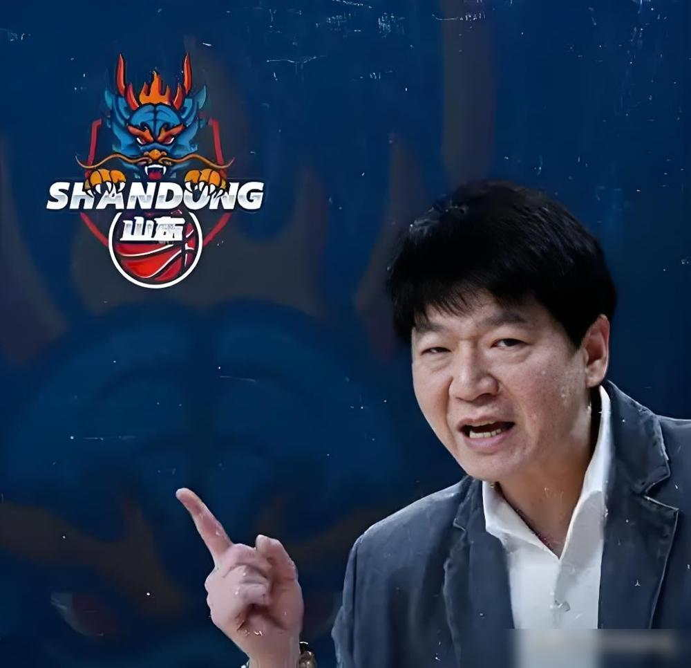 手机不准碰，谁请假都不批，山东男篮这是要干嘛？主教练邱彪一声令下，直接把全队拉到威海关了起来，搞铁腕