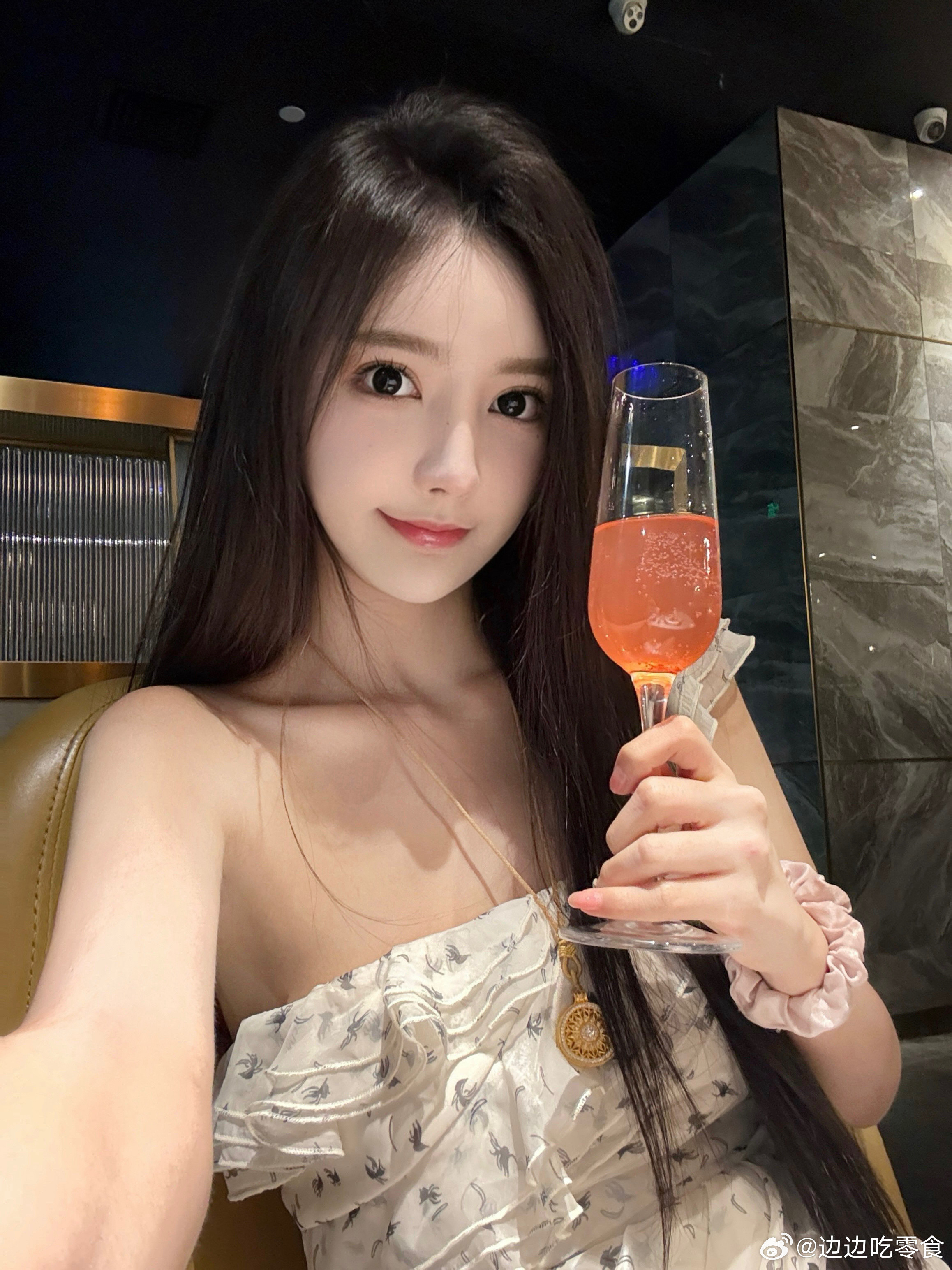 迟来的自拍🤳​​​