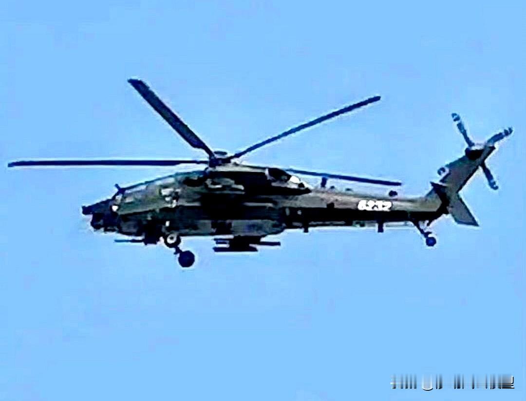 最近Z-21重型武直频繁试飞画面引爆网络，说实话，这款直升机基于直-20成熟平台