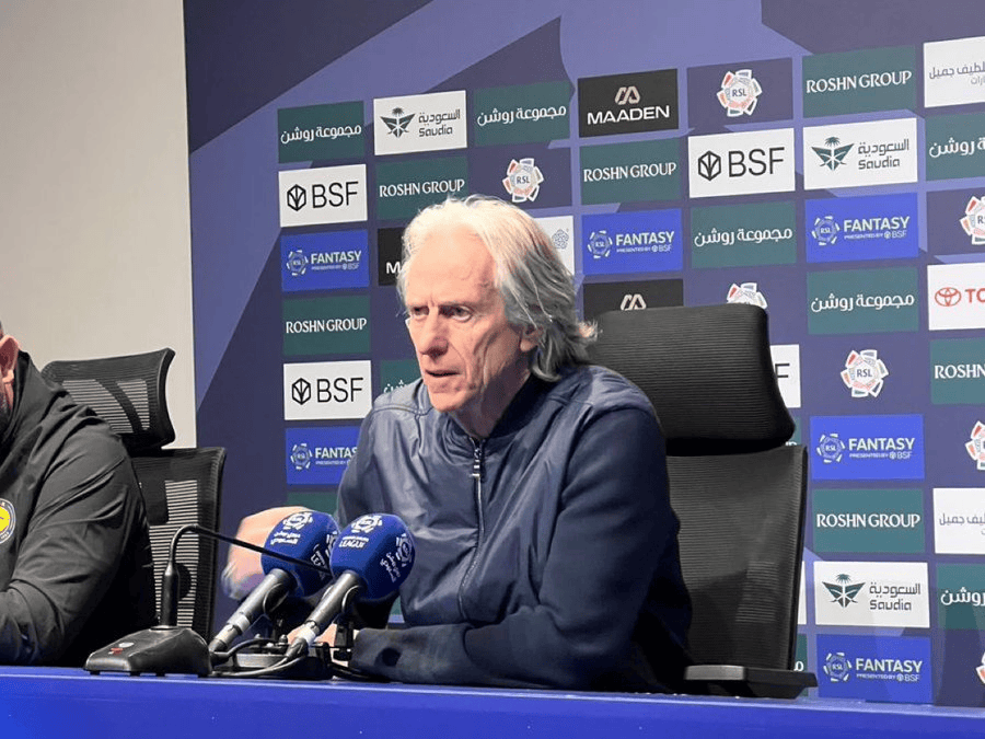 胜利主帅: 染红前我们是更出色的一方;被出示红牌不公正