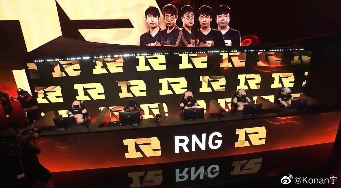 查理斯：路垚当时除了RNG就是去茶队，只有这两个选项啊，RNG熟人多一点，待遇可