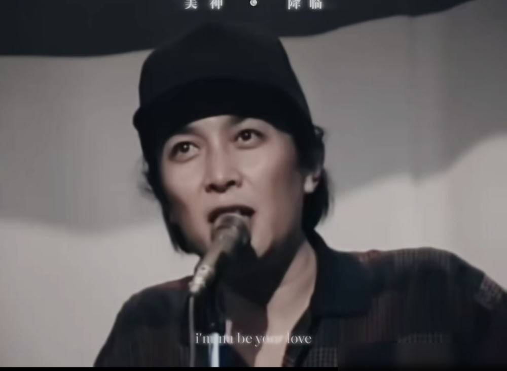 现在的年轻人是不是对帅有什么误解？都在吹刘德华、吴彦祖，那是没见过唐国强27岁长啥样。浓眉大眼，皮肤