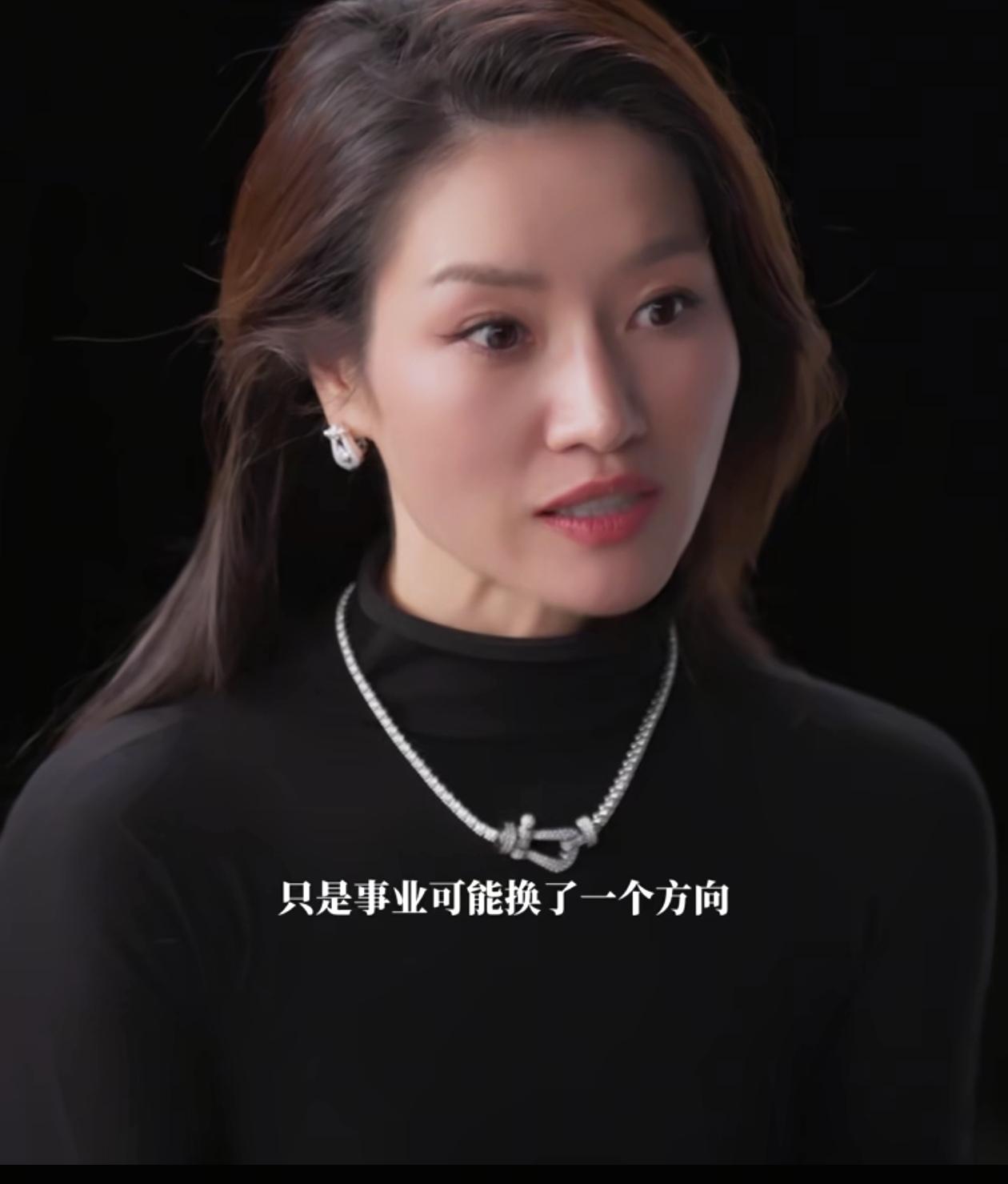 李娜44岁状态回春了，不是因为她做了什么医美，也不是因为用了什么昂贵护肤品，