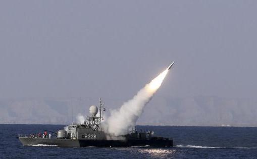 4月22号美国《华盛顿邮报》爆了个猛料，五角大楼有个大官，偷偷给国会的那些大佬开