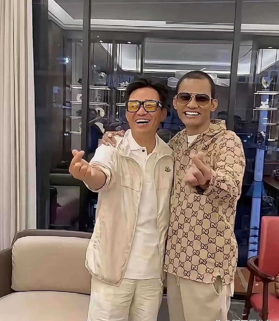王宝⁠﻿强现在也太会穿了吧，第1眼差⁠点没敢认！﻿