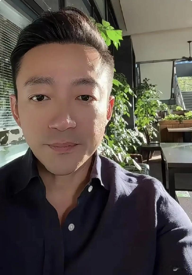 今天，汪小菲马筱梅带小玥儿外出吃下午茶。网友:小箖箖这一次为什么没有出现？汪