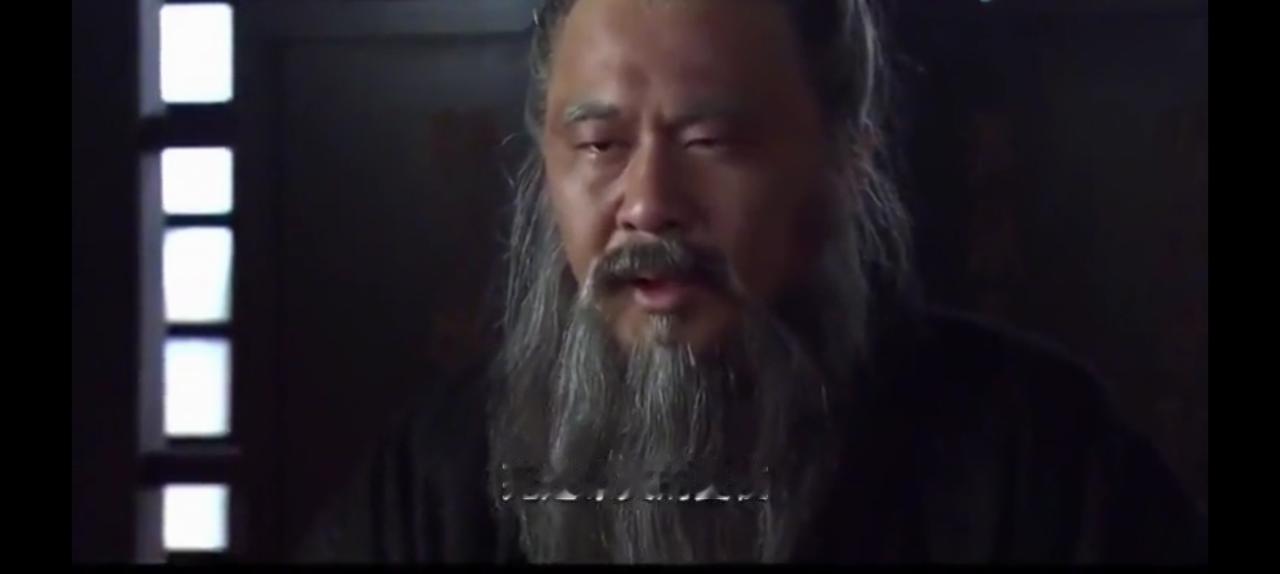 曹操临终说：“死是凉爽的夏夜，可供人无忧地安眠。”司马懿跪在哪里静静地领会，他