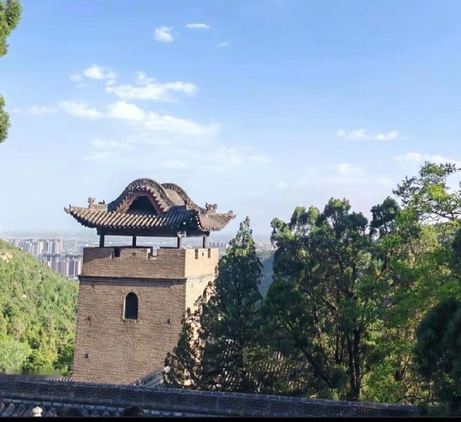欧洲岛国古塔和中国境内唐朝古塔从外形和建造工艺看可以说相似异常，为什么之前去欧洲