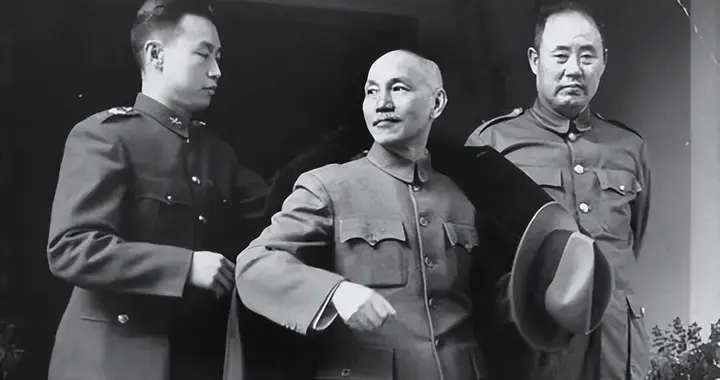 傅作义原本被列入上将, 毛主席一笔划去! 授予他上将, 是天大的委屈