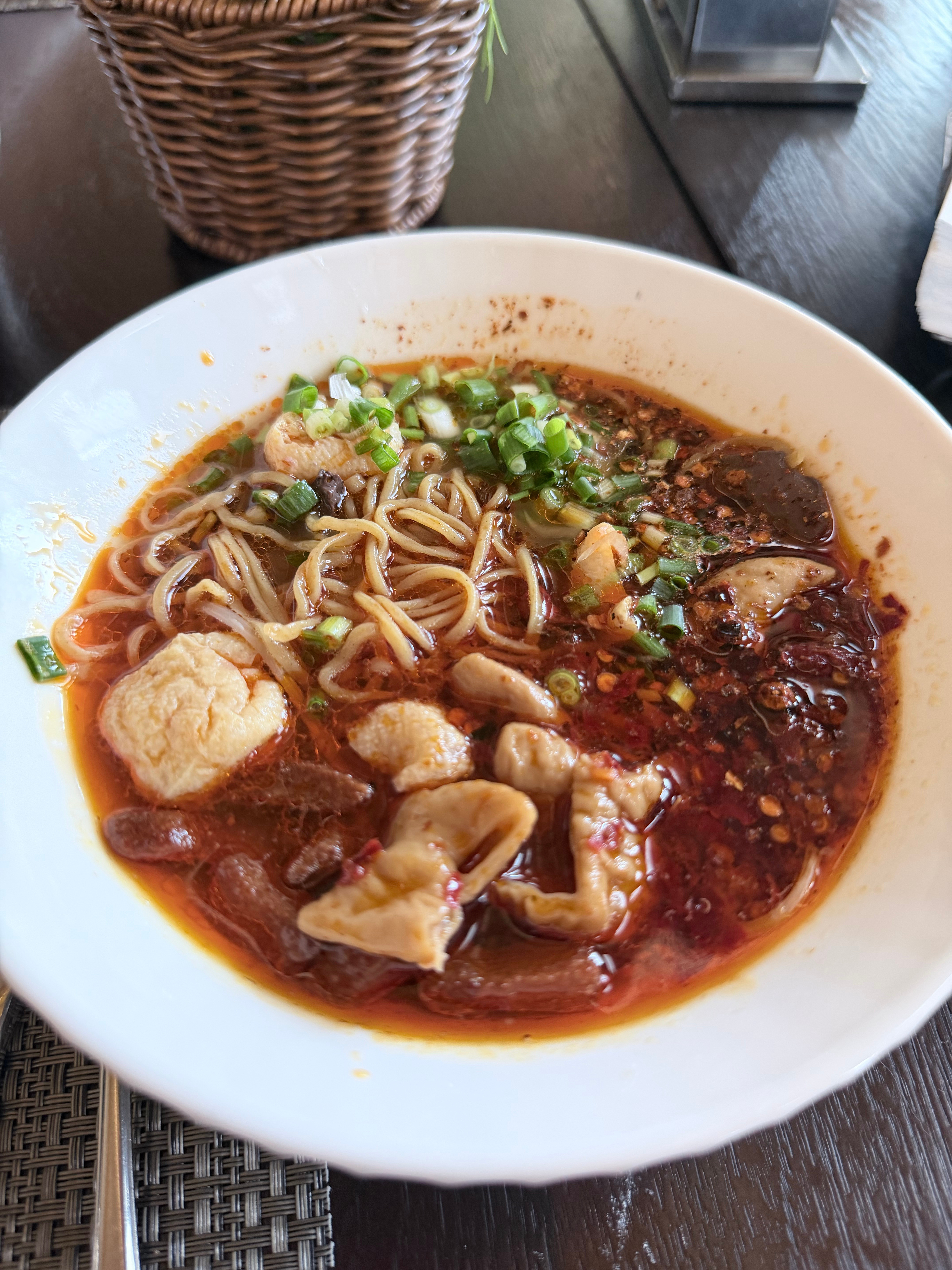 来住珍珀早餐到一点的爽死了然后还有火锅和肠旺面可以点牛肉面的味道也不错