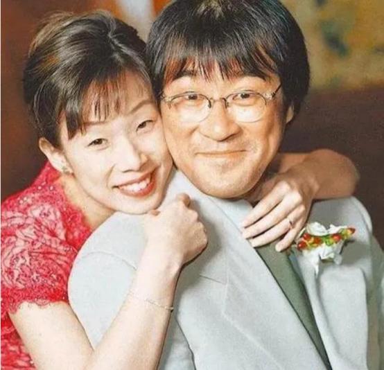 1994年，李宗盛婚内爱上林忆莲，两人为了寻求刺激就悄悄同居，结果没多久，林忆莲
