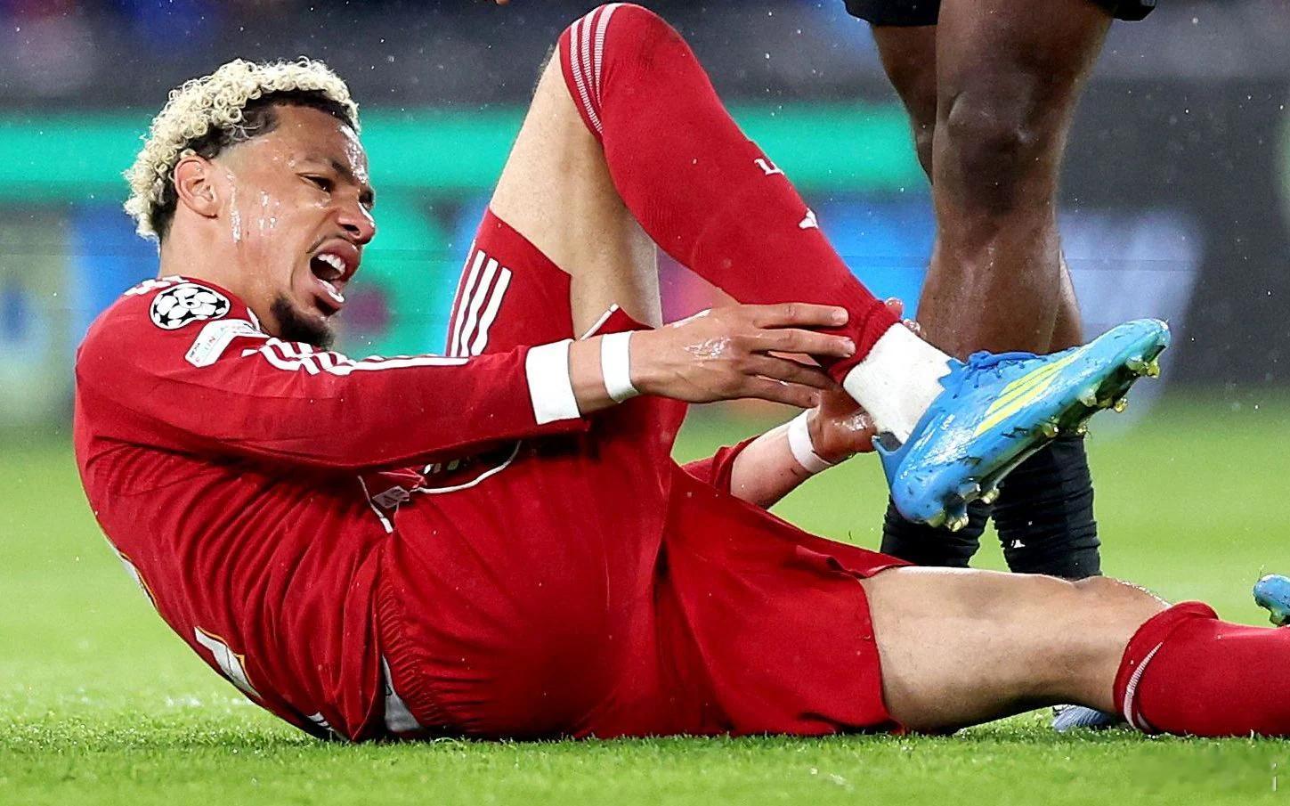 利物浦职业球员最怕的伤病排第一是十字韧带断裂，第二就是跟腱断裂。前者恢复期至少