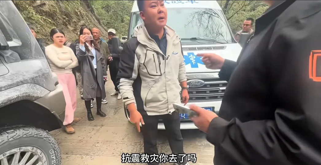 惊！救护车竟成西藏旅游“特权车”