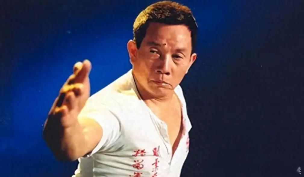 刘家良骨灰被盗香港名人骨灰被盗家属遭勒索据港媒，香港发生多起名人骨灰被盗事件，