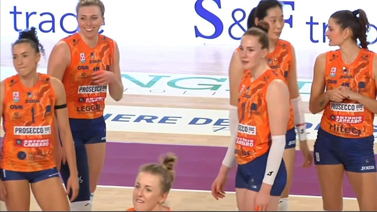 朱婷首发出场，砍下15分！科内3-0轻取瓦莱夫利亚，继续稳居榜首！北京时间1月