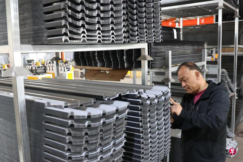 外媒报道：“马来西亚周六（7月5日）宣布，对中国、韩国、越南进口的部分钢铁产品征
