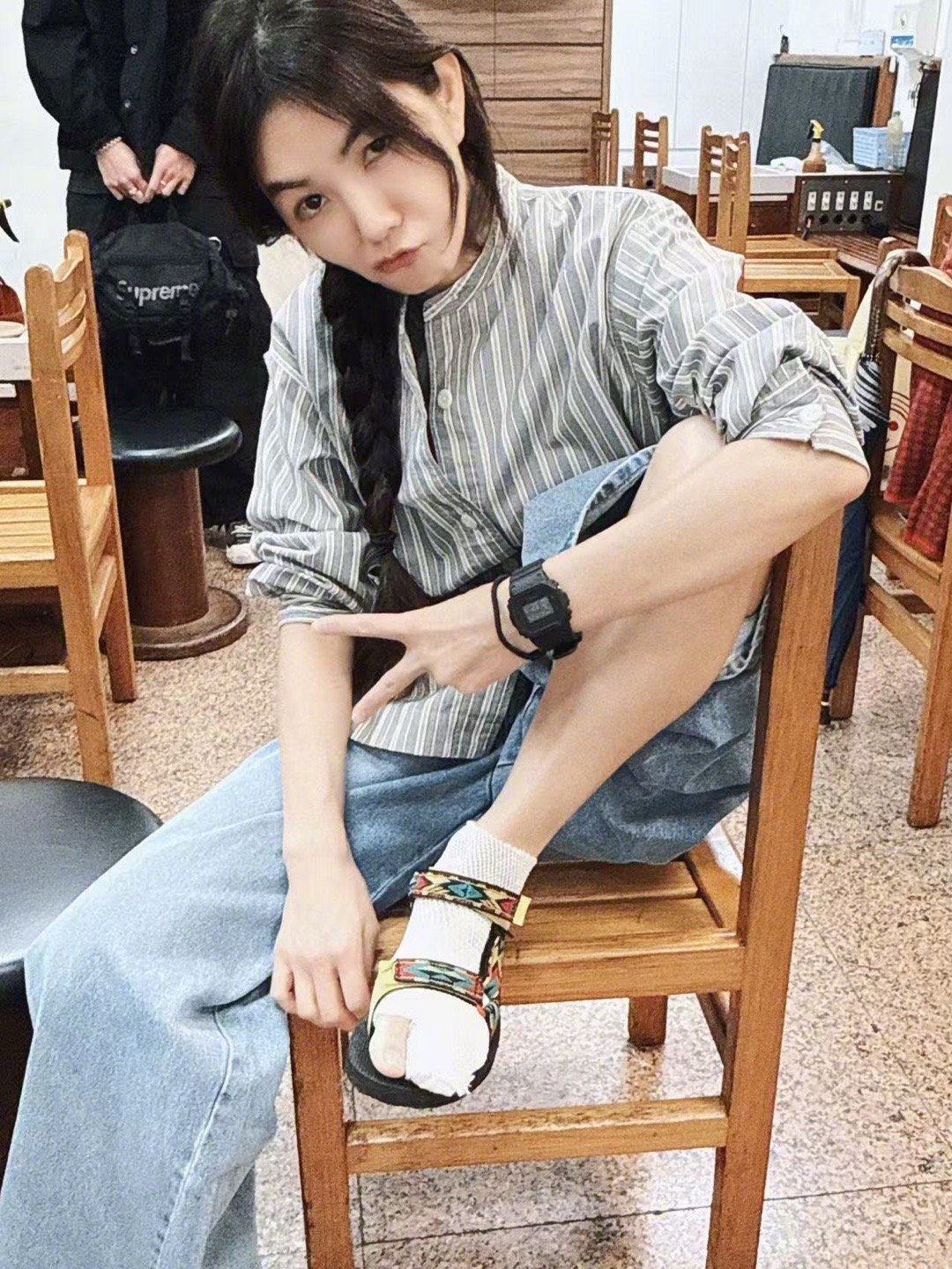 Ella评论瞿颖网友替Ella接上papi热烈欢迎瞿颖转发papi酱内容后，E