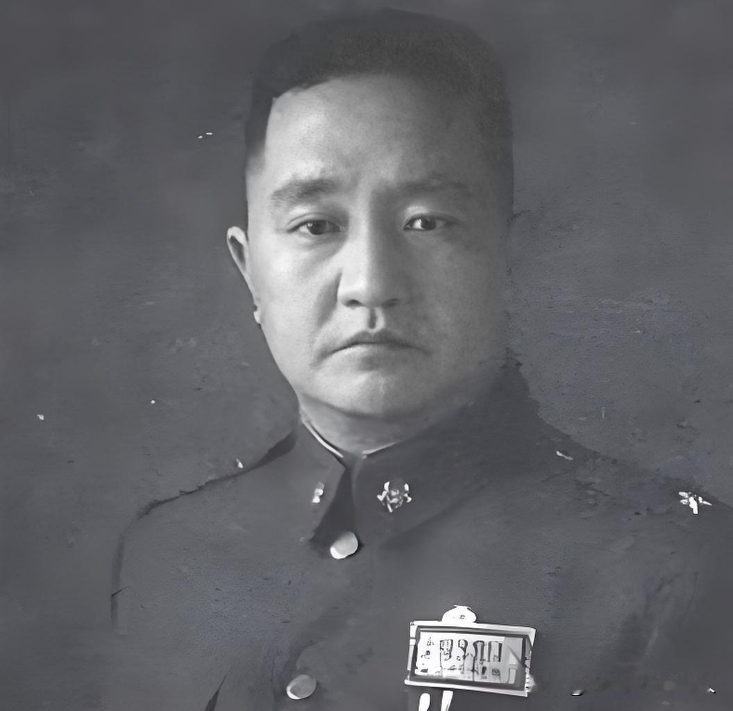 陇耀陇耀，抗战英雄，曾在血战台儿庄立下战功，在五华山事变中被迫驻防东北，率60