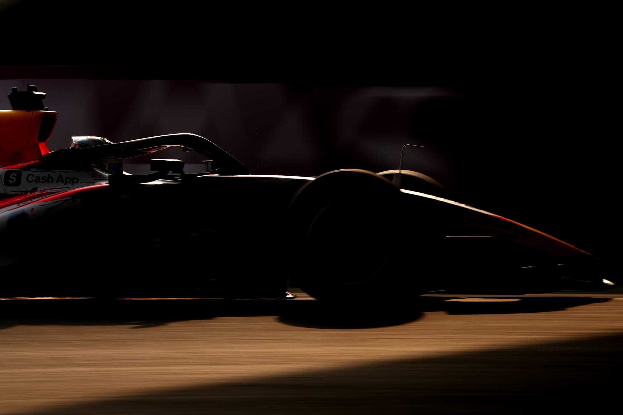 据therace报道，关于F1规则的峰会将在4月9日进行，F1高管、车队技术代