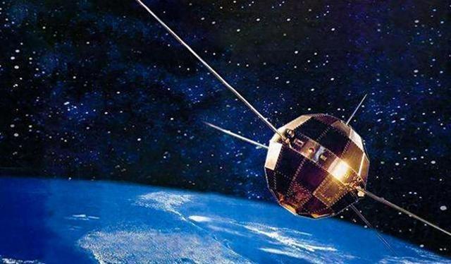 为什么东方红一号至今都没有坠入大气层？很简单，因为当初把东方红一号发射出去的时候