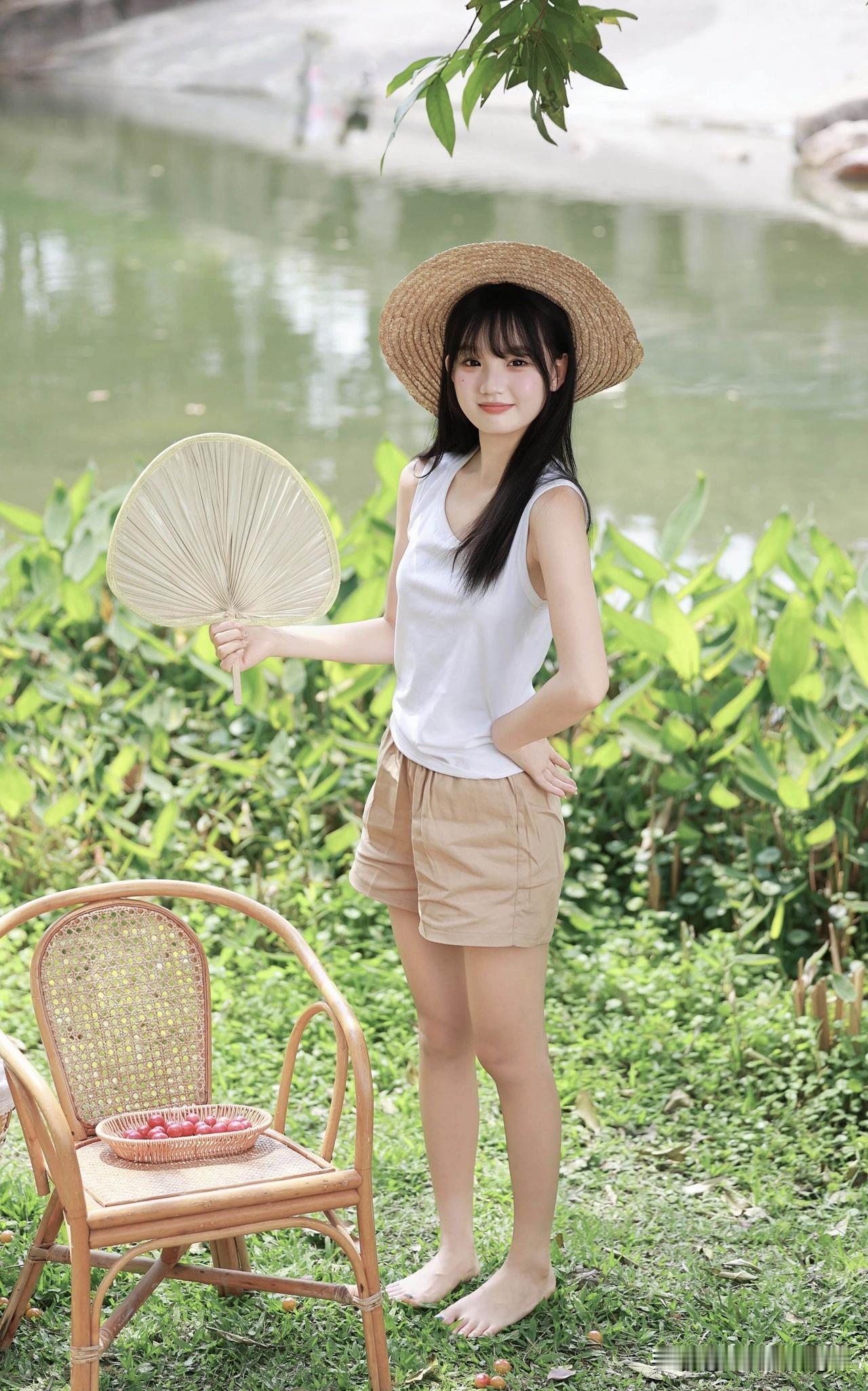 王曼昱，这位在赛场上光芒四射的乒乓球运动员，背后藏着不为人知的孤独。就像那句话“