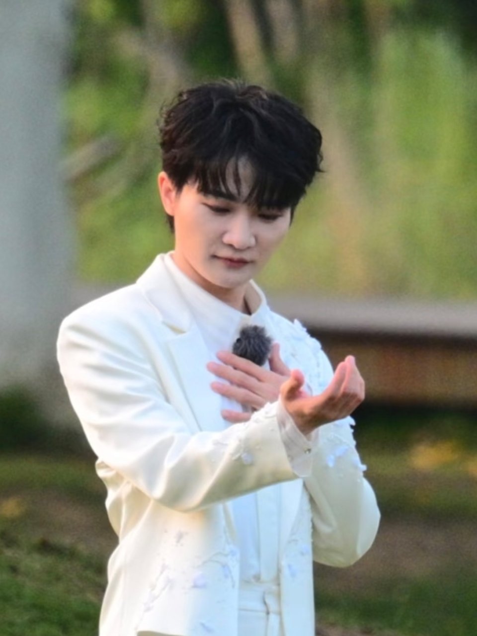 周深周深重庆演唱会领导瞅啥呢