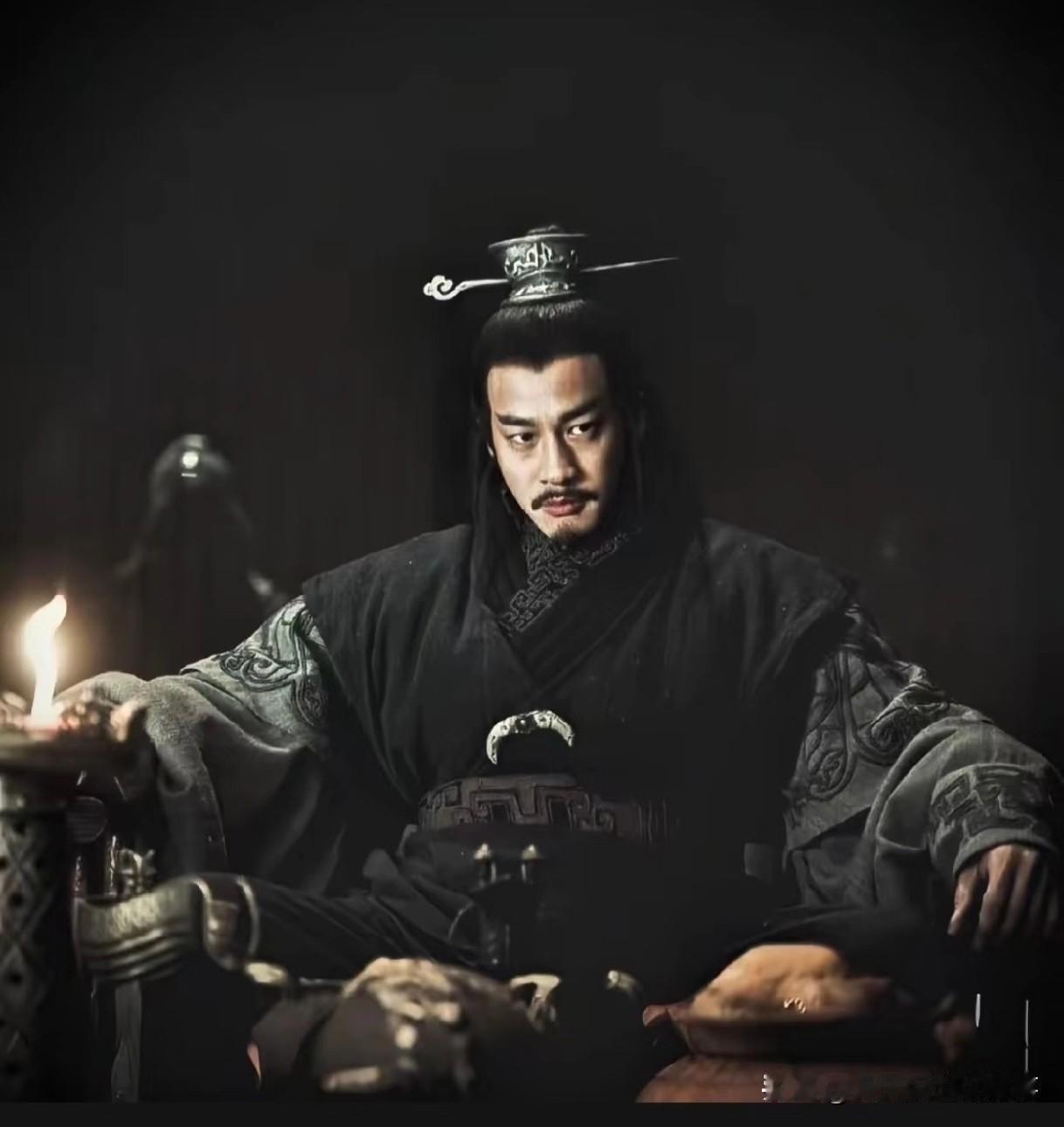 项伯为何不帮项羽，反倒帮刘邦？历史上项羽虽入帝王本纪，父亲却连名字都没有记