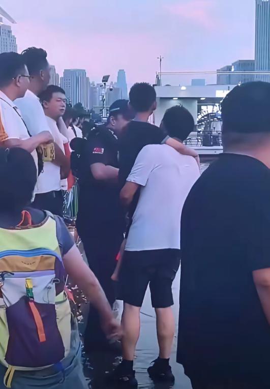 天津海河事件，出事的母子能得到多少赔偿？由谁来赔？8月5日傍晚七点多，