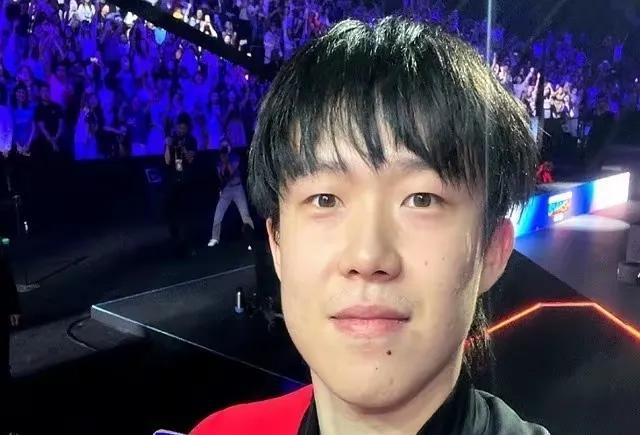 本来前面有几个左手王楚钦能吸取点经验，但因为打法风格大相径庭，所以只能自己摸索，