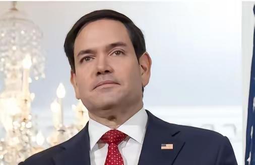 美国媒体喊话了！来自纽约时报1月20日的消息说，尽管中国依然是世界上最大的石油进