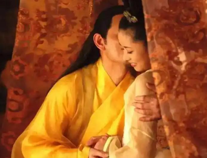 朱温在大臣家前后住了十余天，对张家女眷做尽荒唐之事，张全义一声不吭，还拦住了要拼