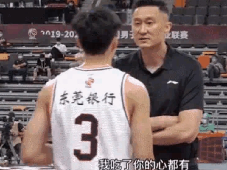 从郭士强身上折射出杜锋一个致命的缺点就是自以为是。因为自以为是，杜锋在用人上存