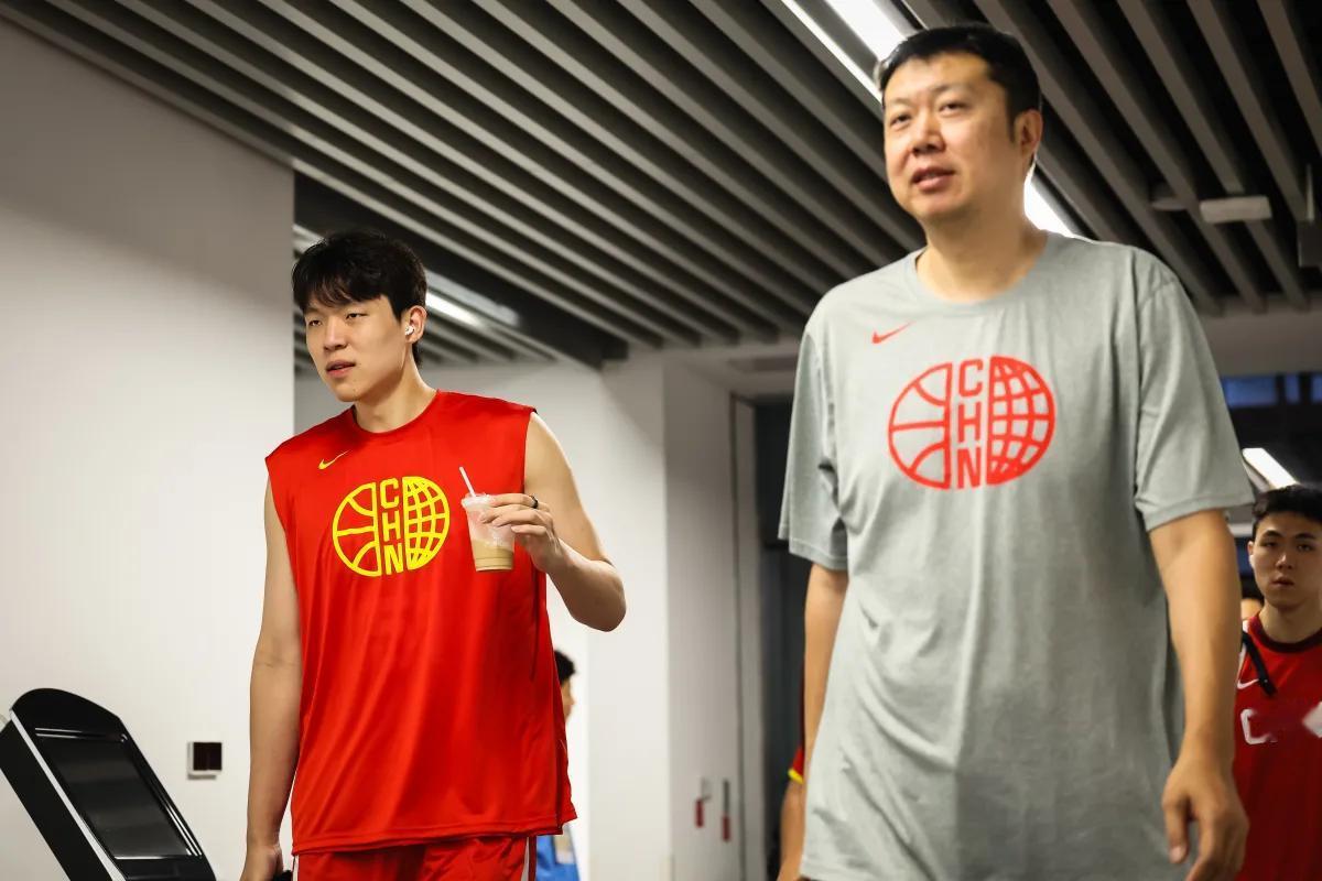 89-87，中国男篮世预赛后再收三个好消息，杨瀚森真厉害，89‑87，一场惊心
