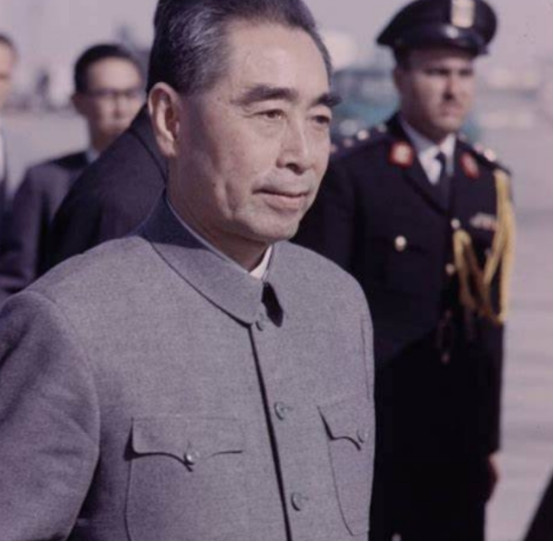 1951年，彭德怀要在朝鲜枪毙周总理的女婿，总理得知后，急忙给彭德怀发电，要求将