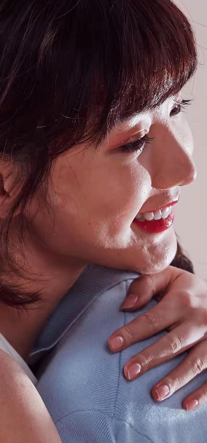 你眼中的女神，近点看还美吗