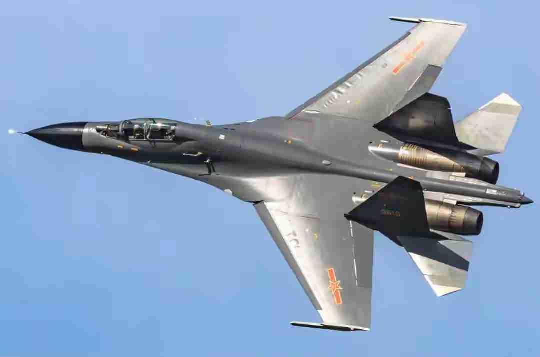 发现一个现象：新闻里无论是东海还是南海，咱们派出去拦截外机的，大都是歼-11。明