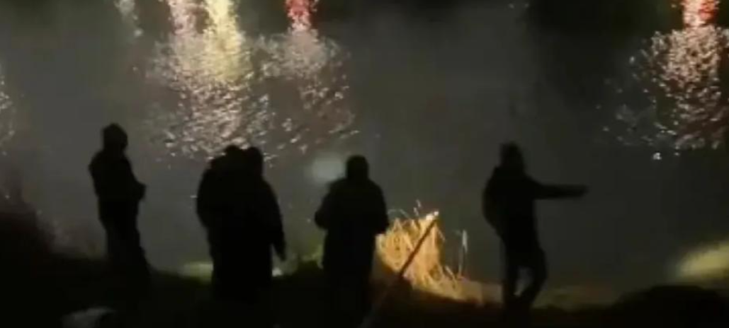 湖南一名女护士跟四名男麻友打牌到凌晨零点多，过后又跟麻友喝酒到凌晨2点。喝醉之后