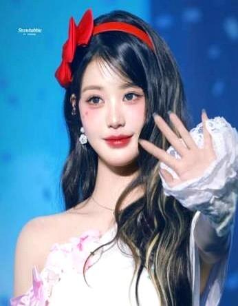 文章标题：137亿韩元相当于6张元英用137亿韩元在首尔清潭洞买下244㎡独