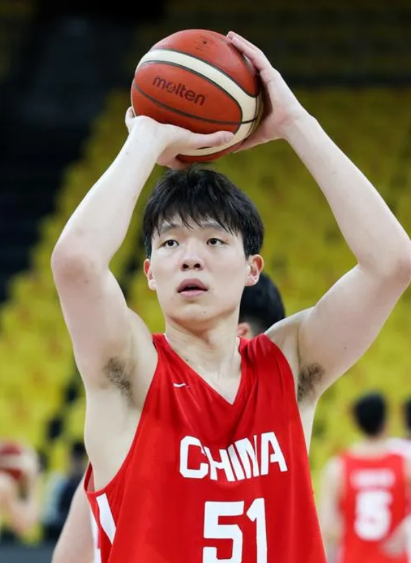 希望中国篮协不要招杨瀚森回来，参加8月举行的亚洲杯，杨瀚森刚被NBA选中，CBA