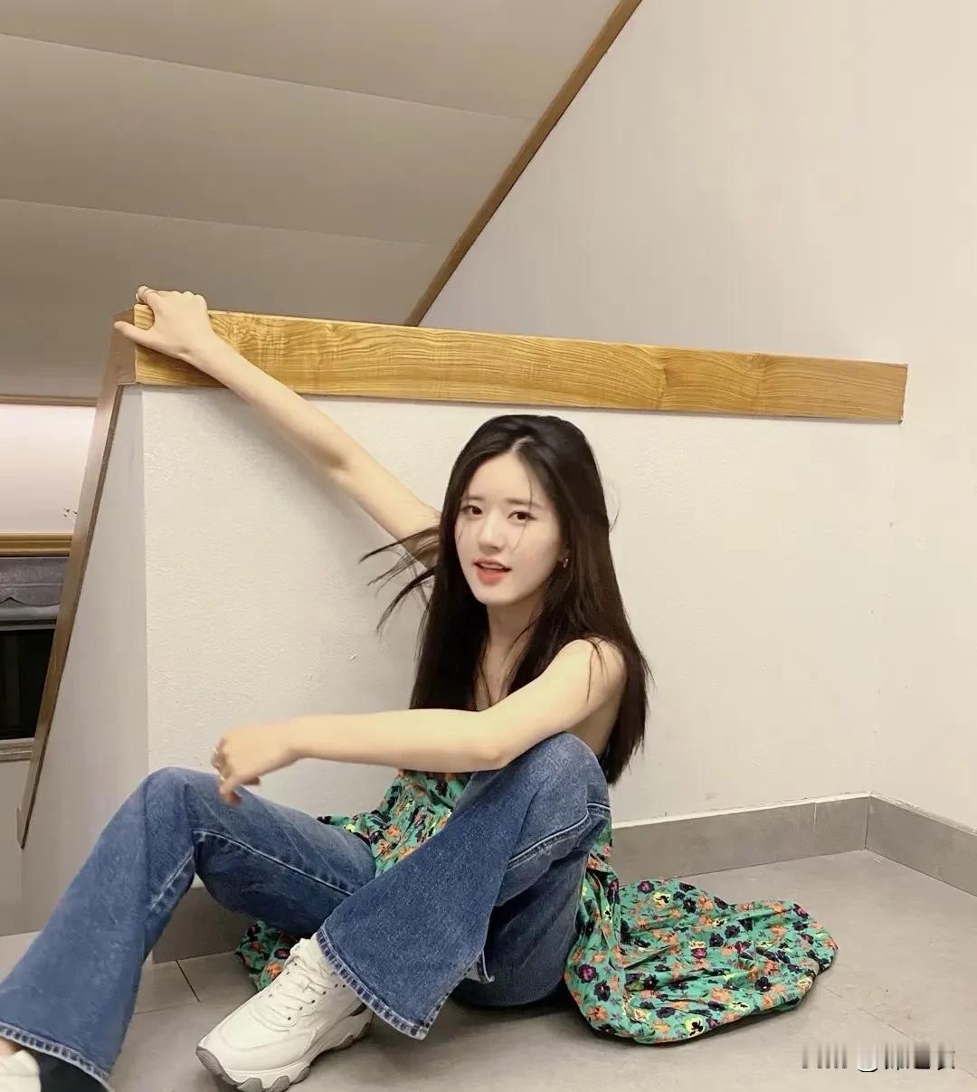 我感觉赵露思还是因为公司又或者是内部纷争才搞出那么一回事吧，因为她被欺负也是可能