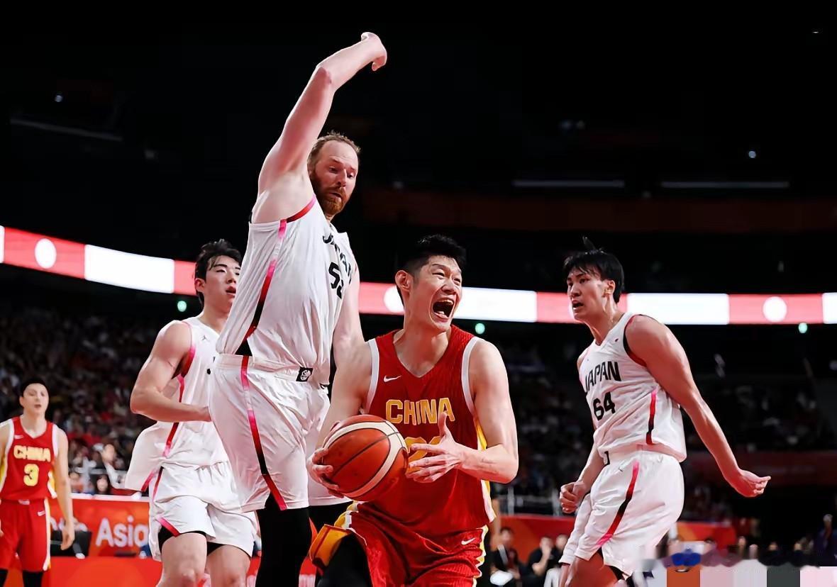 为什么男篮如此轻易的就败给了日本队？胡金秋说出了实情。赛后采访，胡金秋坦言，