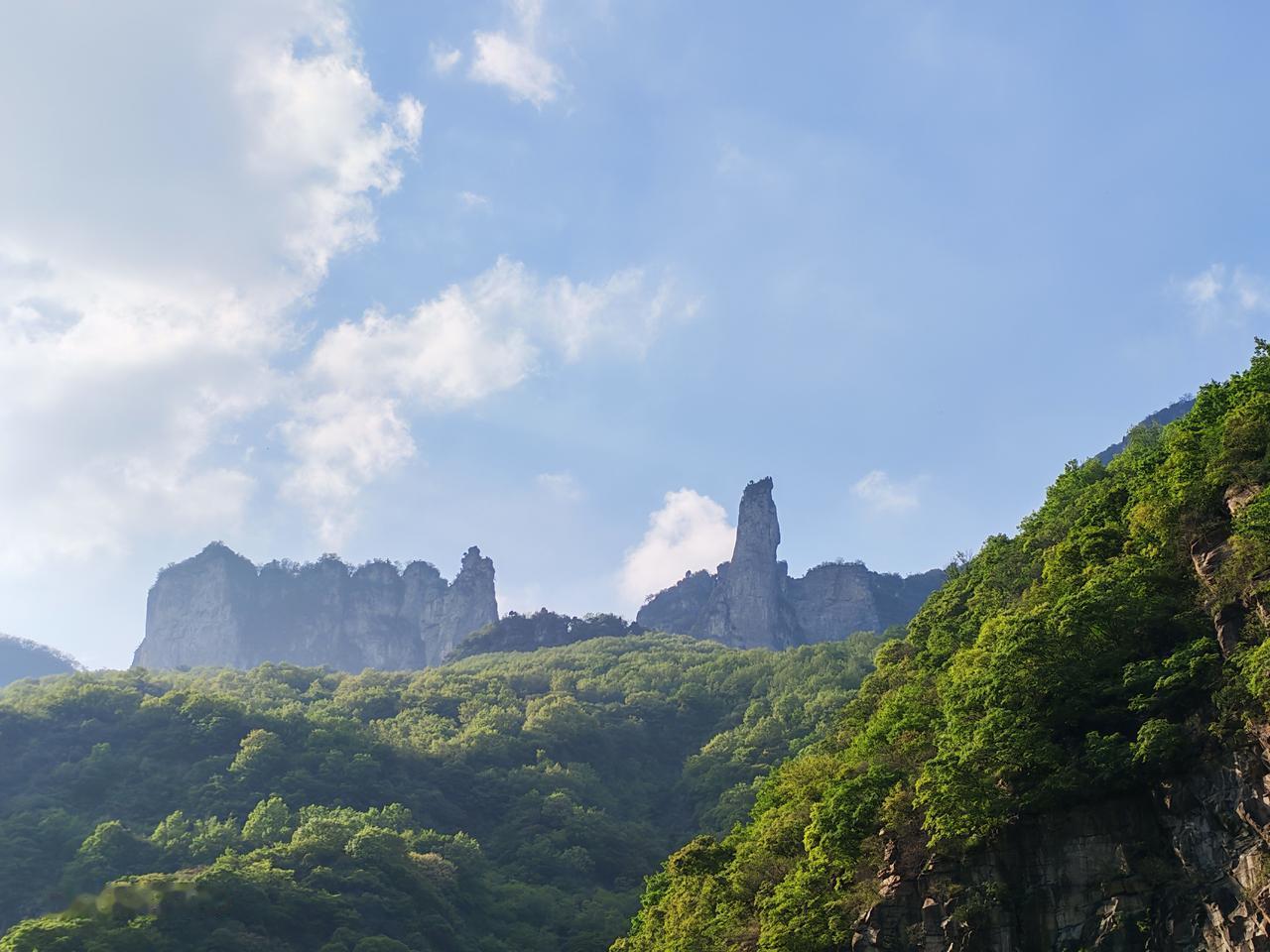一个人最大的靠山,是什么?有人说是金钱，有人说是人脉，有人说是出身。可当风雨