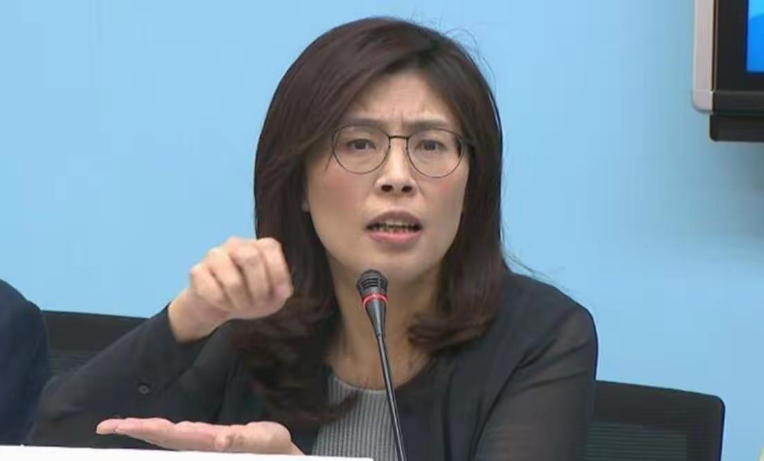 郑丽文要跟民进党全面开战了！因为下周国民党在“立院”力推的法案全部关系到国民党的